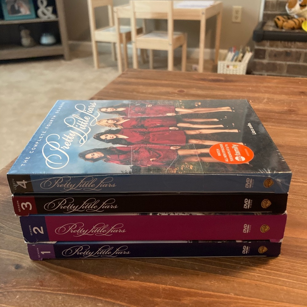 Pretty Little Liars boxed sets